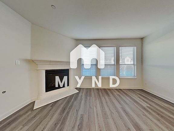 5th image of 3017 Galveston St