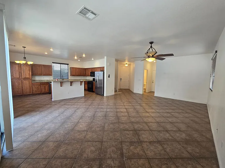 9164 Craven Ave — Photo 8