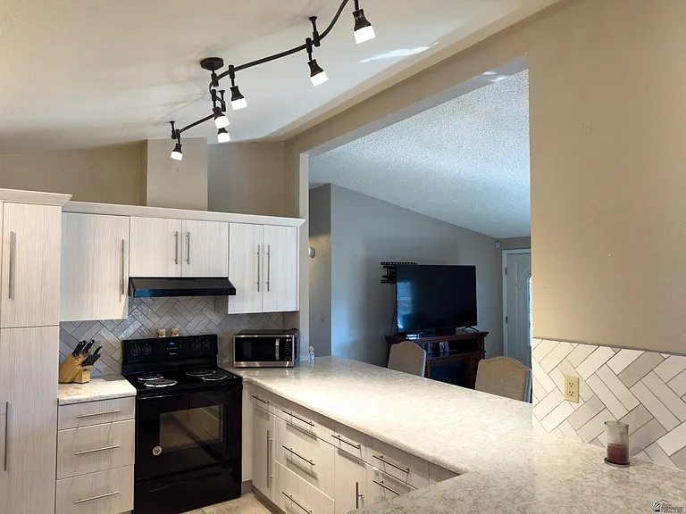 13239 E 49th Dr — Photo 9