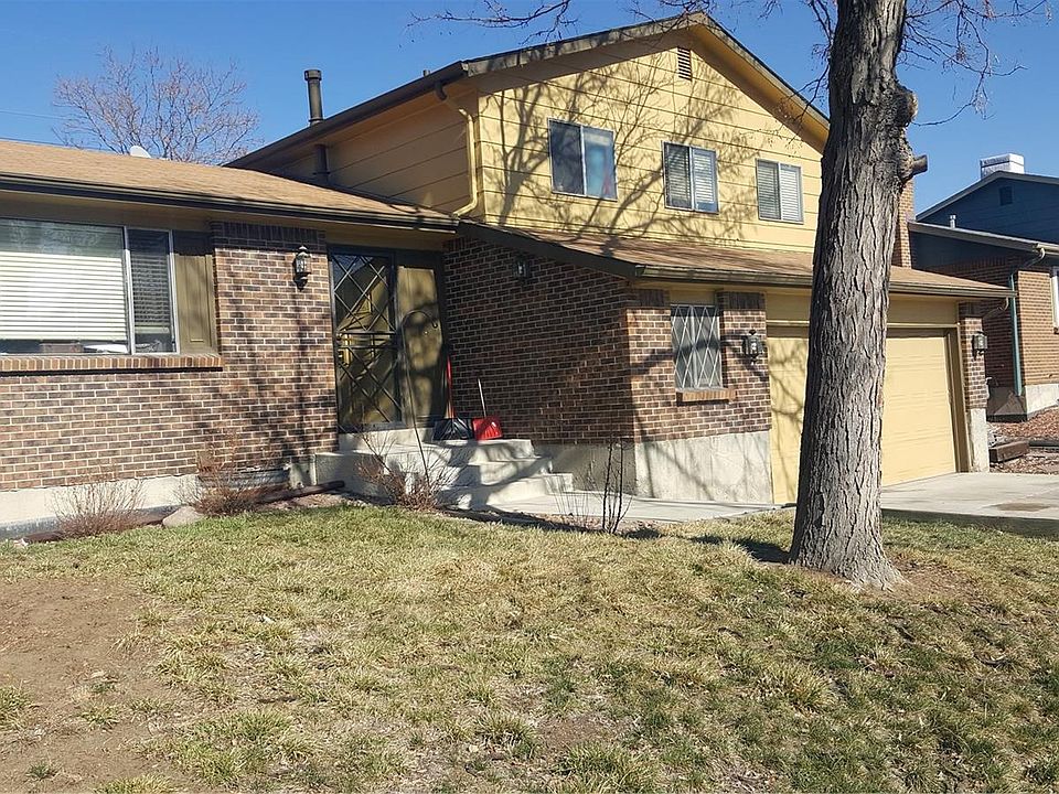 2nd image of 5811 W 108th Pl