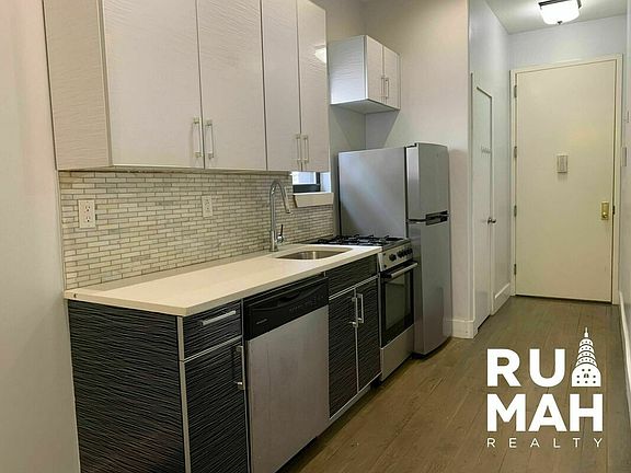 4th image of 408 Evergreen Ave #1R