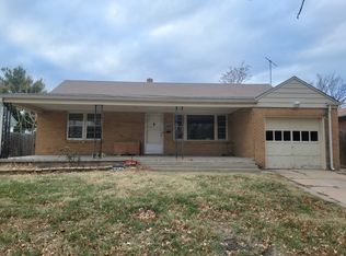 2109 S Parkwood Ln, Wichita, KS 67218