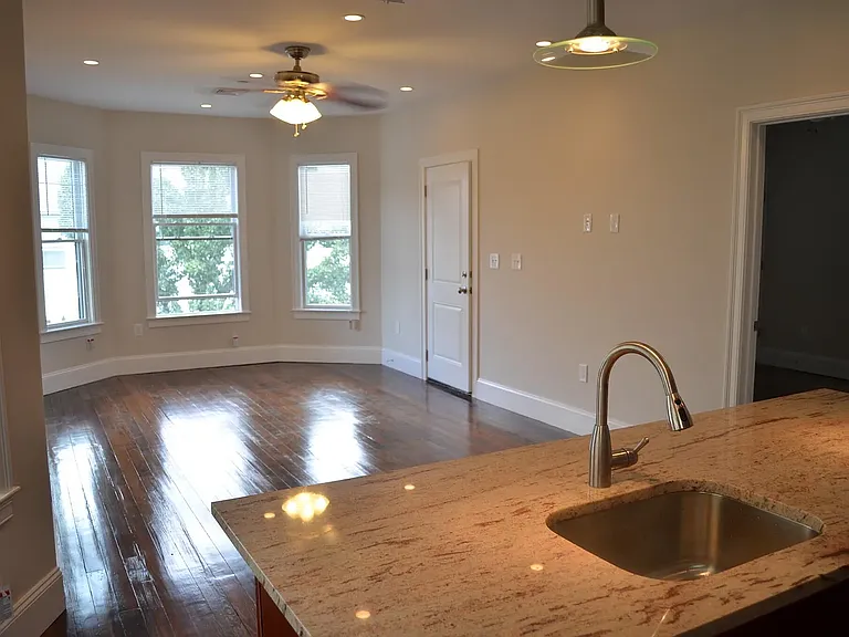 5 Sudan St #3 — Photo 3