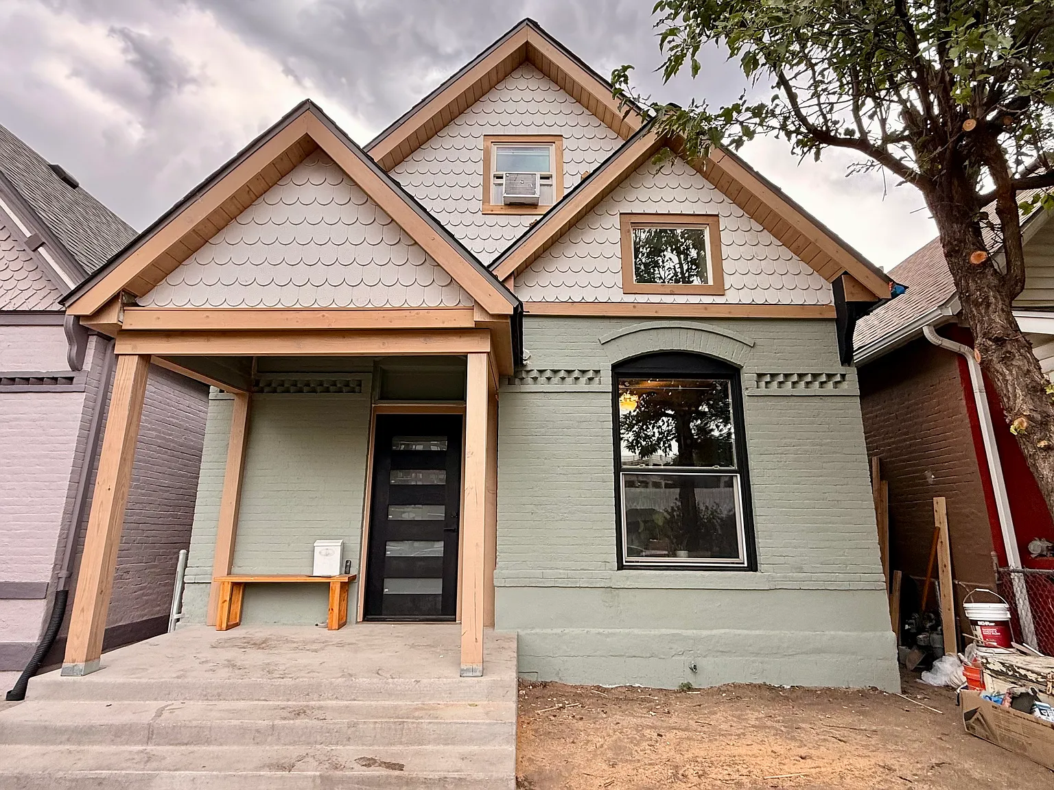 3 bed, 1892 sqft, $3,000 — Photo 1