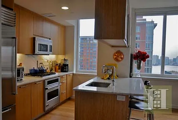 Rented by Halstead Real Estate | media 52