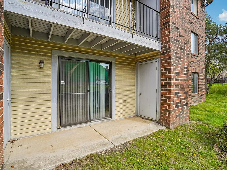 Regency Place Apartments — Photo 74