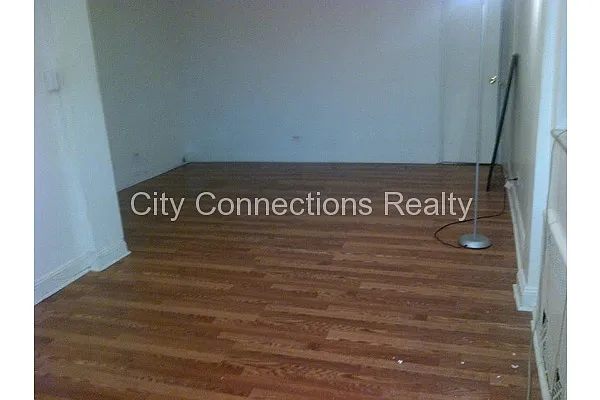 Rented by City Connections Realty | media 9