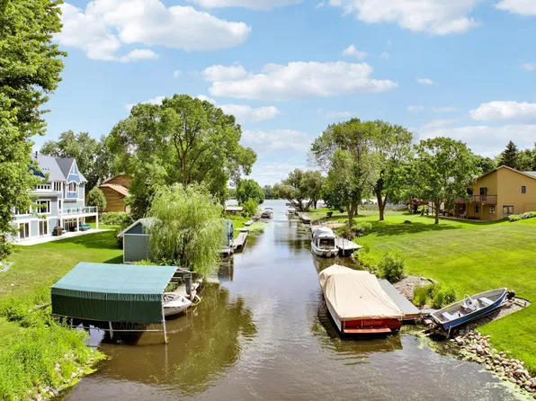 3270 Williams Ln, Mound, MN 55364