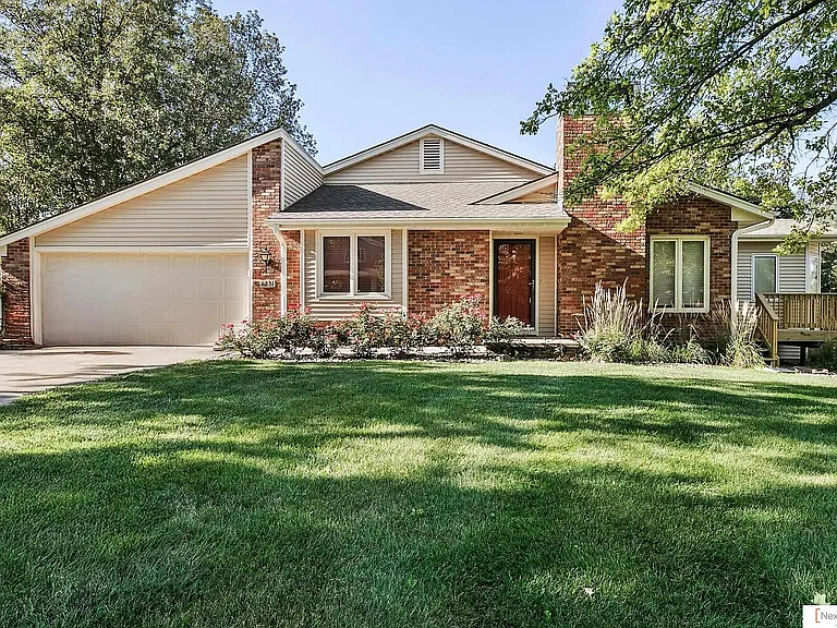 8231 Hickory Ln — Photo 1