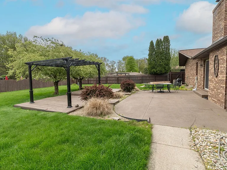 12144 Pennyroyal Ln — Photo 36