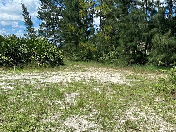4th image of 4020 NE 9th Ave Lot 41