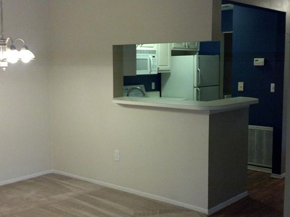 dining room / kitchen