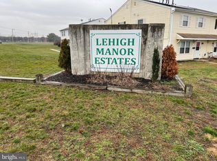 14 Locust Ct, Sicklerville, NJ 08081