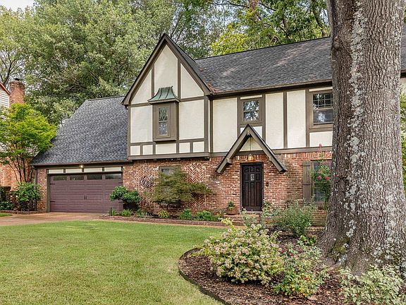 3rd image of 8088 Savannah Way