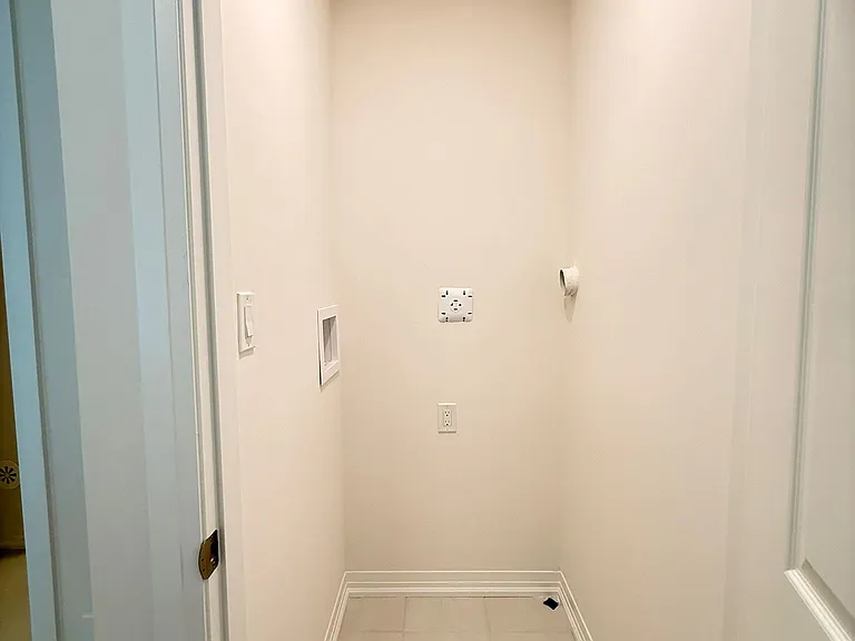 660 Colborne St W #140 — Photo 3