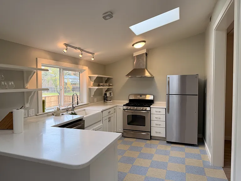 2099 Emigrant Creek Rd — Photo 8