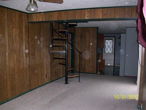 3rd image of 2440 Ash Dr