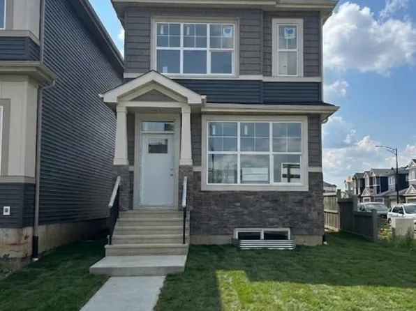 8164 228th St NW, Edmonton, AB T5T 4N5