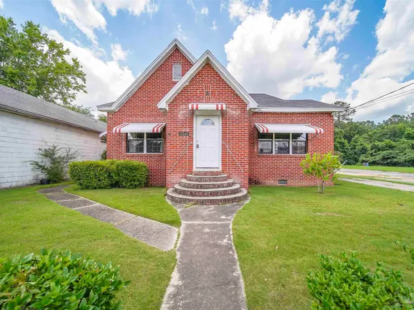 7541 Mayo St, Century, FL 32535