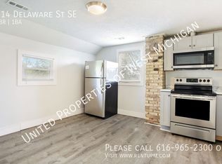 214 Delaware St SE, Grand Rapids, MI 49507
