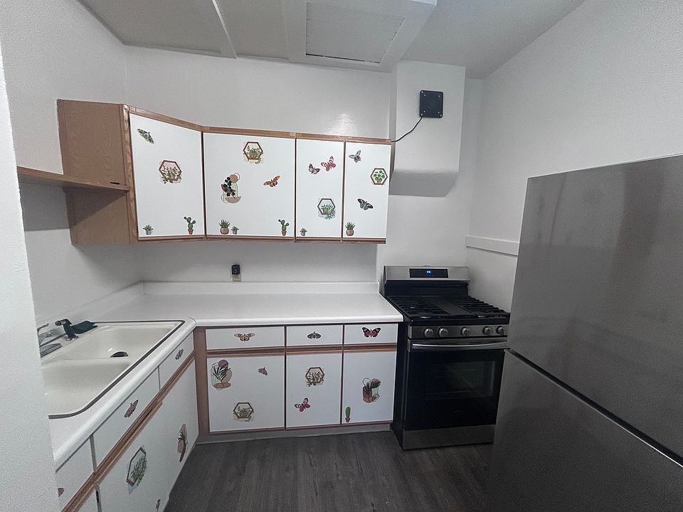 November 2024 Stainless steel Samsung gasrange and Samsung Fridge