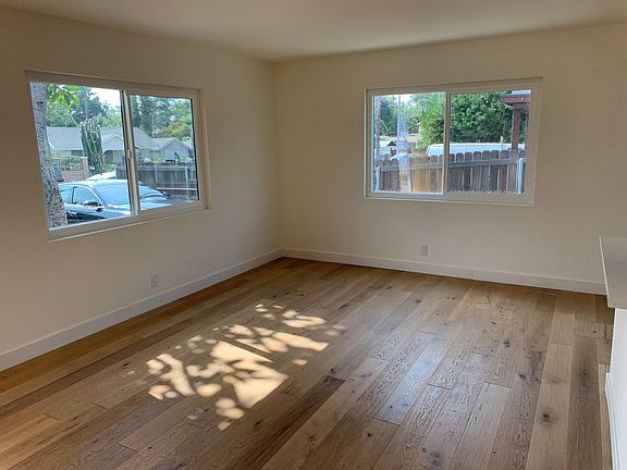 5th image of 3161 Farnsworth Ave