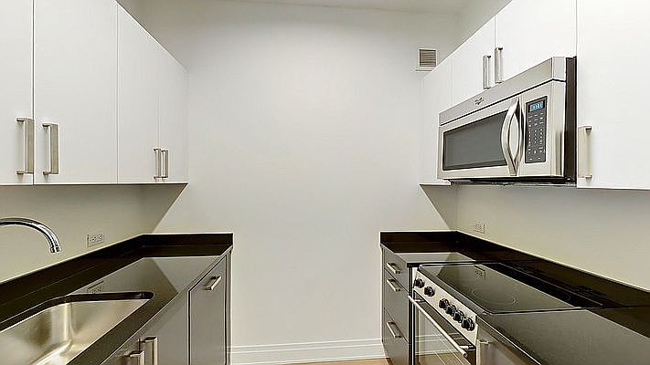 1st image of 70 Pine St #721