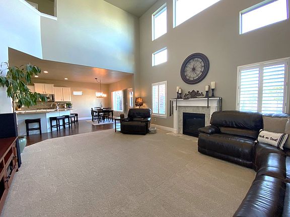 3rd image of 7056 W Andres Peak Ct