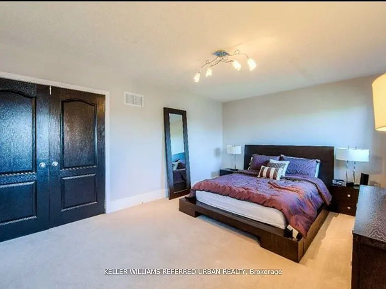 118 Earlsbridge Blvd S — Photo 10