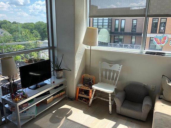 2nd image of 3409 Wilson Blvd Unit 509