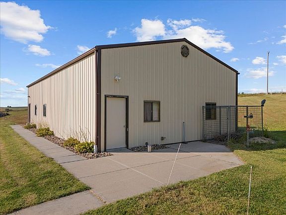 4th image of 25868 Grace Cir