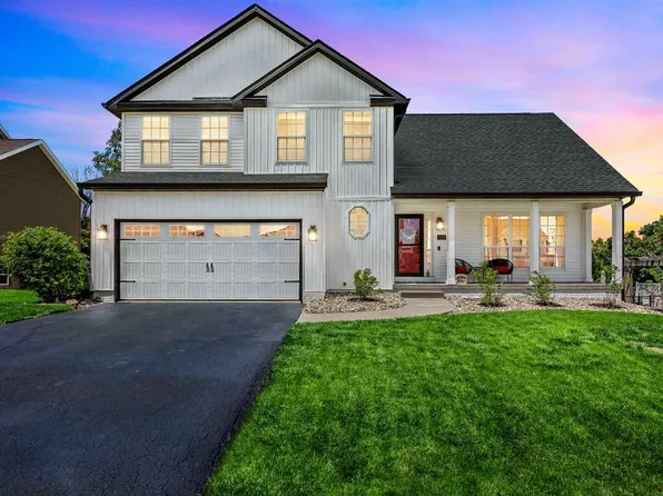 824 High Point Dr SW, Cedar Rapids, IA 52404