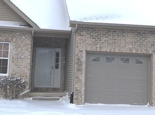 1665 Overlook Dr, Dixon, IL 61021