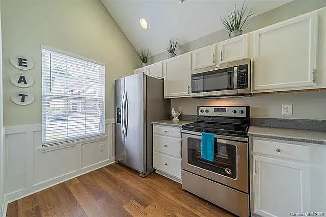 7511 Pilot Cove Ct — Photo 32
