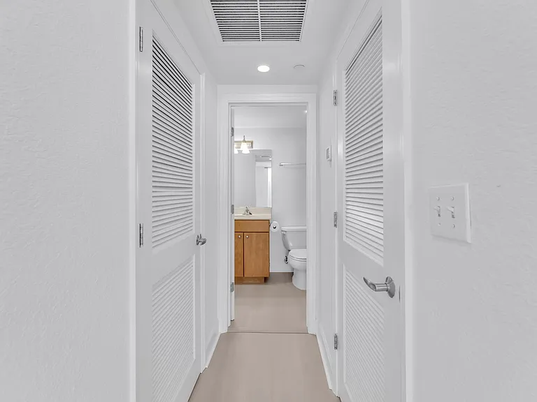401 69th St #1201 — Photo 14