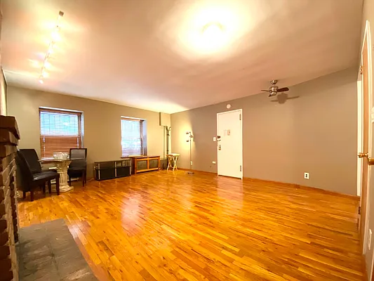 Rented by Compass | media 9