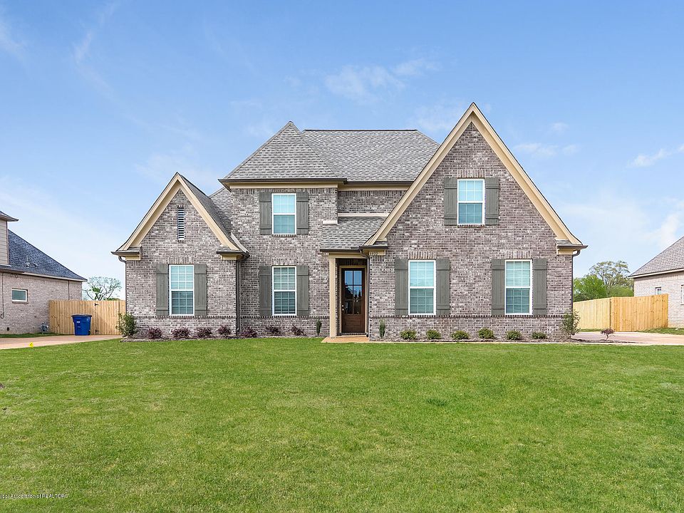 1st image of 4400 Davall Dr