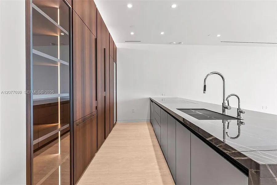3 bed, 3.5 bath, $35,000 — Photo 4