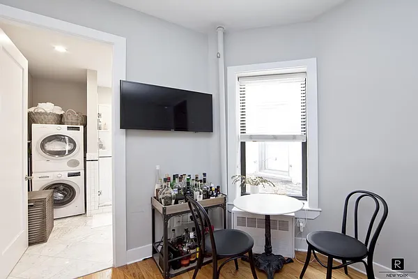 Rented by R New York | media 27