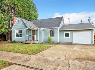 1079 L St, Springfield, OR 97477