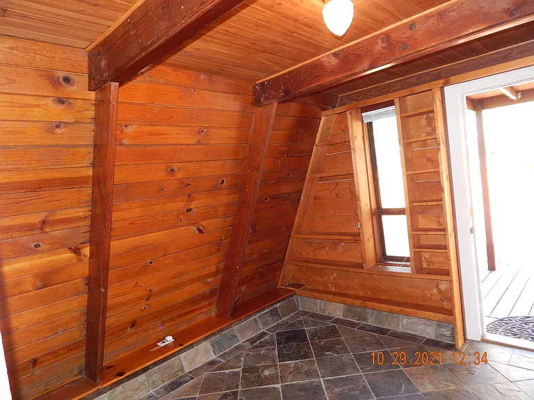 20150 Manzanita St — Photo 11