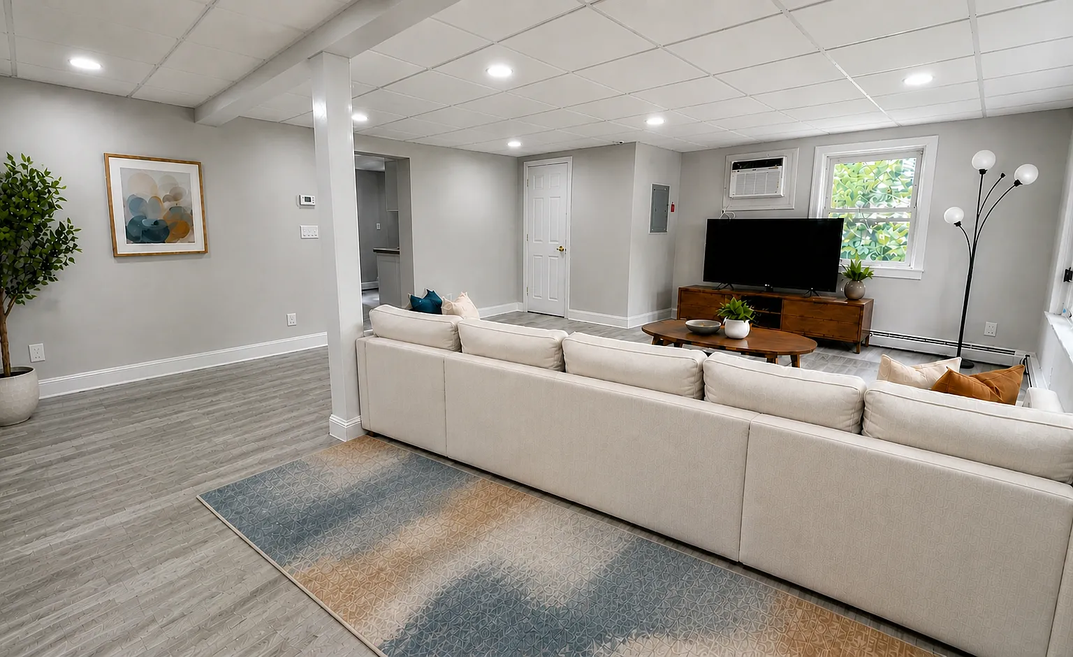 2 bed, $2,700 — Photo 1
