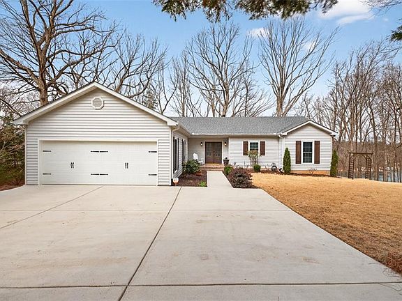 2nd image of 7223 Flowery Branch Rd