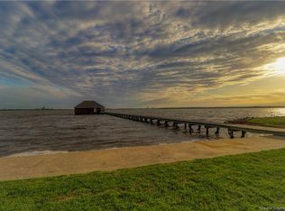 7090 Moss Lake Ln, Sulphur, LA 70665