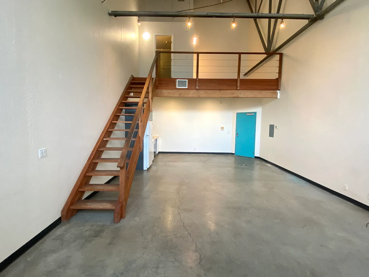 1 bed, $4,000 — Photo 1