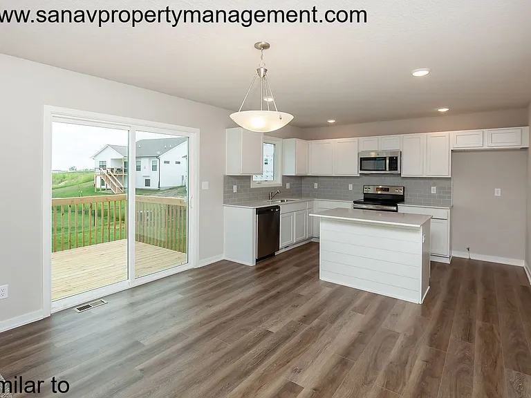 4102 NE 7th St — Photo 6