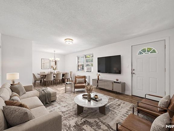 2nd image of 1267 Anderson Ave APT 32