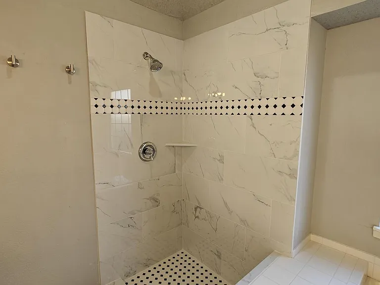 8504 Pebblebrook Dr — Photo 10