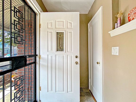 2nd image of 7531 Furmanville Ave