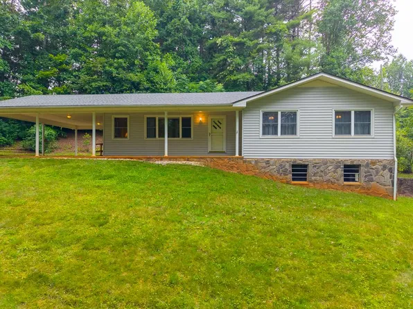 95 Smokey Ln, Otto, NC 28763
